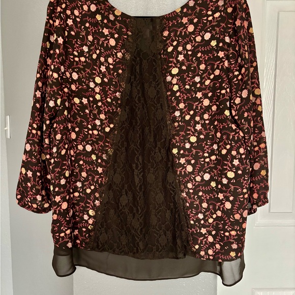 LC Lauren Conrad Floral V-Neck Blouse - Pink and Cream Size XL - Picture 6 of 13